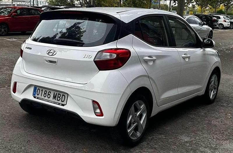 Usado Hyundai i10 67 CV (49 kW) 2023 Blanco Utilitario