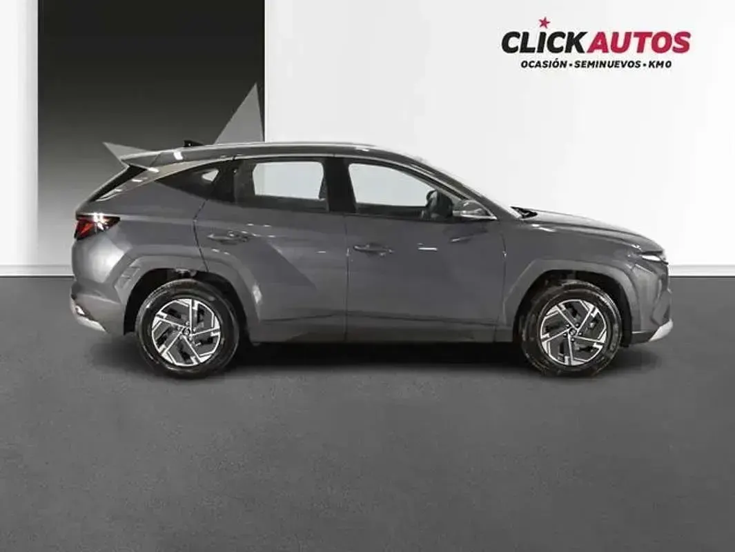 Usado Hyundai Tucson 215 CV (158 kW) 2025 Gris SUV