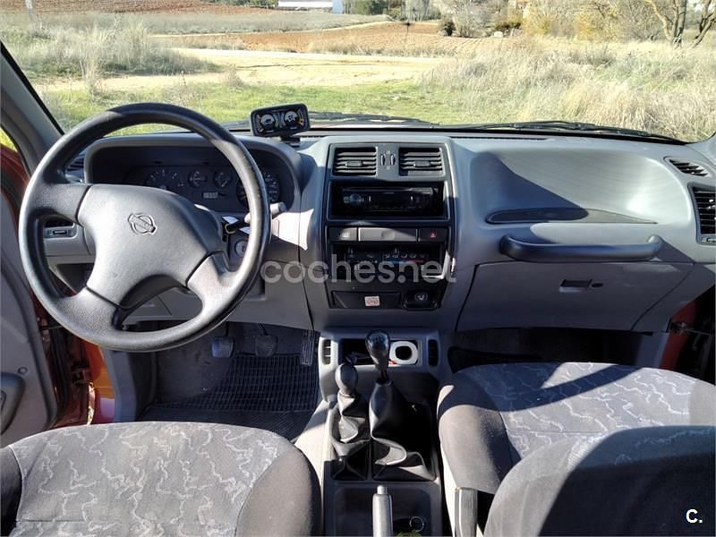 Usado Nissan Terrano S 125 CV (91 kW) 1999 Rojo SUV