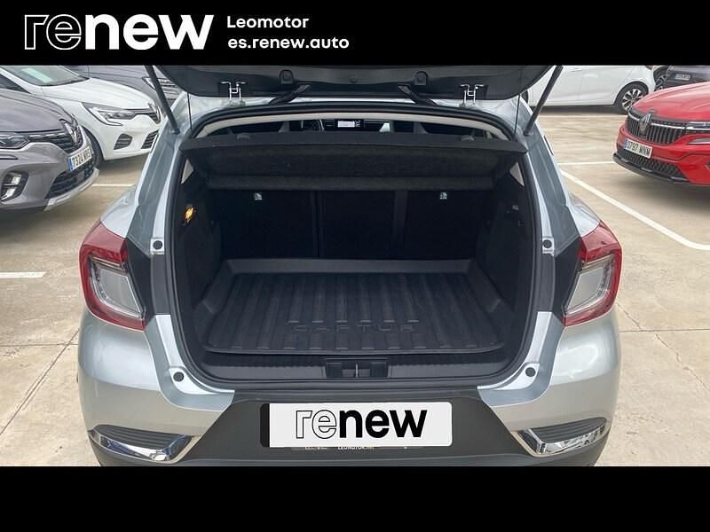 Usado Renault Captur Zen 90 CV (66 kW) 2021 Gris SUV