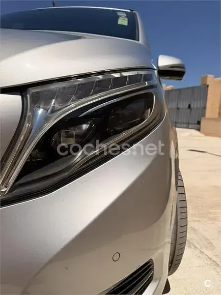 Usado Mercedes V250 Avantgarde 204 CV (150 kW) 2017 Gris / plata Monovolumen