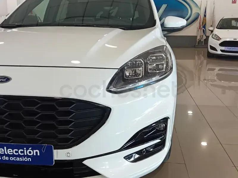 Usado Ford Kuga ST-Line X 225 CV (165 kW) 2022 Blanco SUV