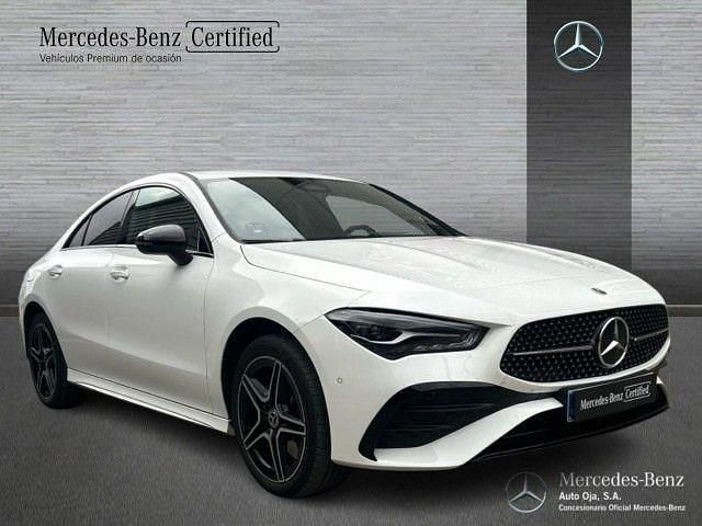 Usado Mercedes CLA250e AMG line 218 CV (160 kW) 2025 Blanco Berlina