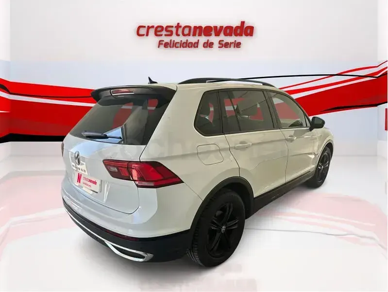 Usado VW Tiguan Sportline 150 CV (110 kW) 2023 Blanco SUV