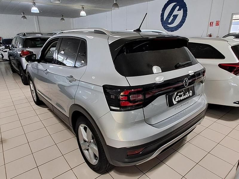 Usado VW T-Cross Sportline 115 CV (84 kW) 2020 Gris SUV