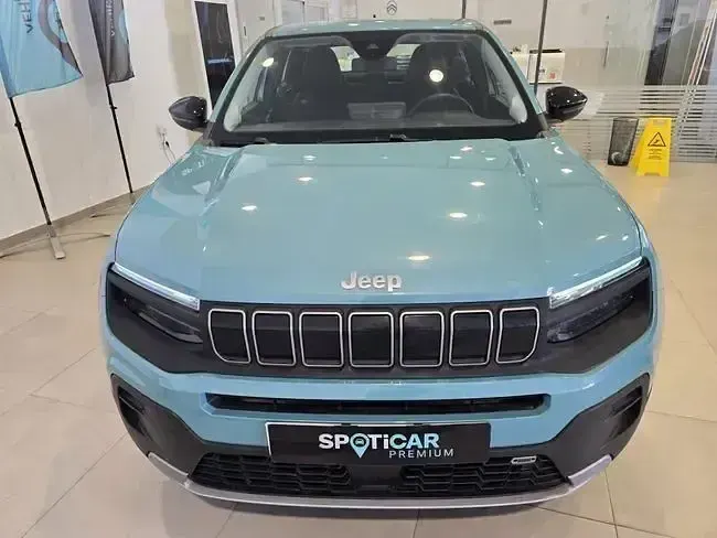 Usado Jeep Avenger Altitude 100 CV (73 kW) 2024 Azul SUV