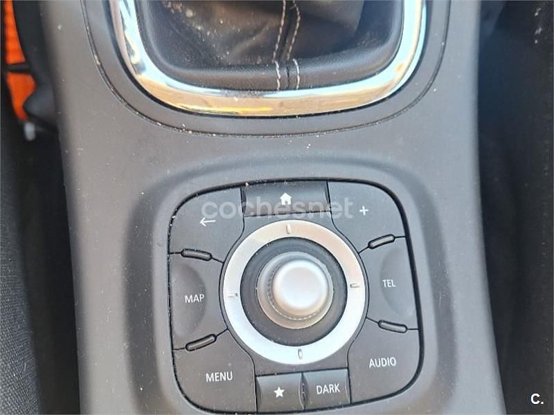 Usado Renault Mégane GrandTour Intens 115 CV (84 kW) 2016 Rojo Familiar