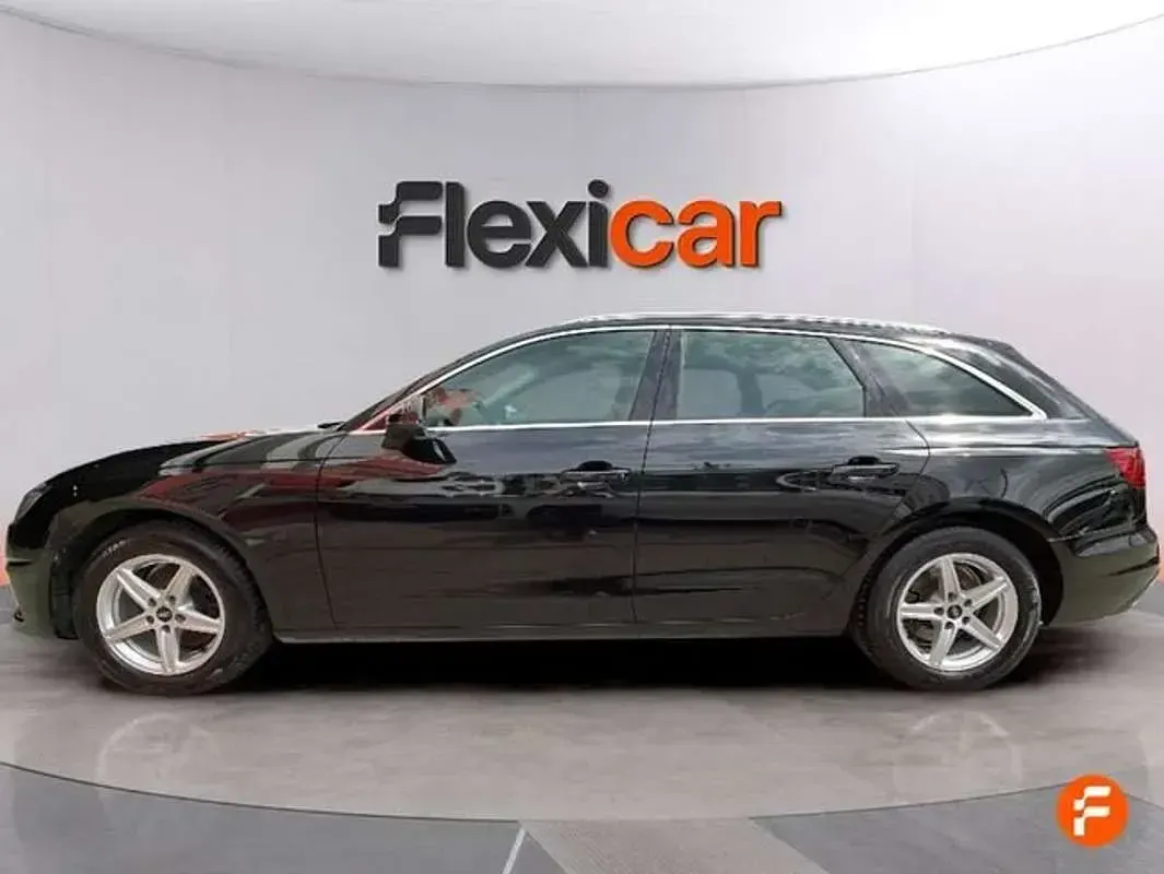 Usado Audi A4 Advanced Plus 136 CV (100 kW) 2023 Negro Familiar