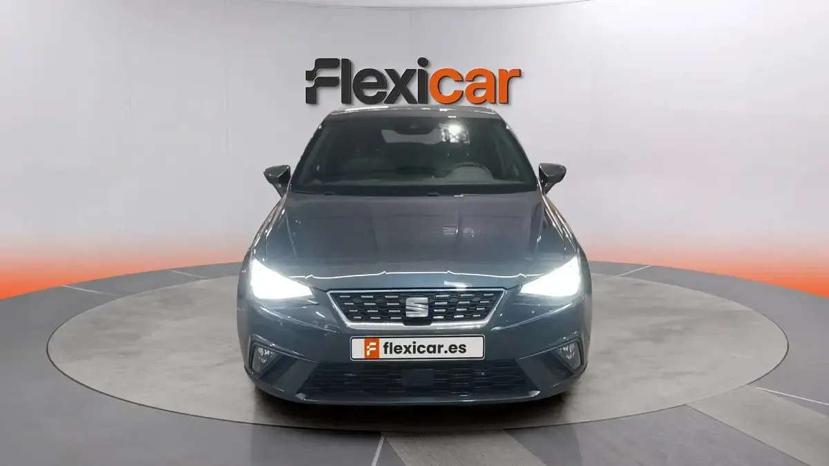 Usado Seat Ibiza Style 116 CV (85 kW) 2024 Azul Utilitario