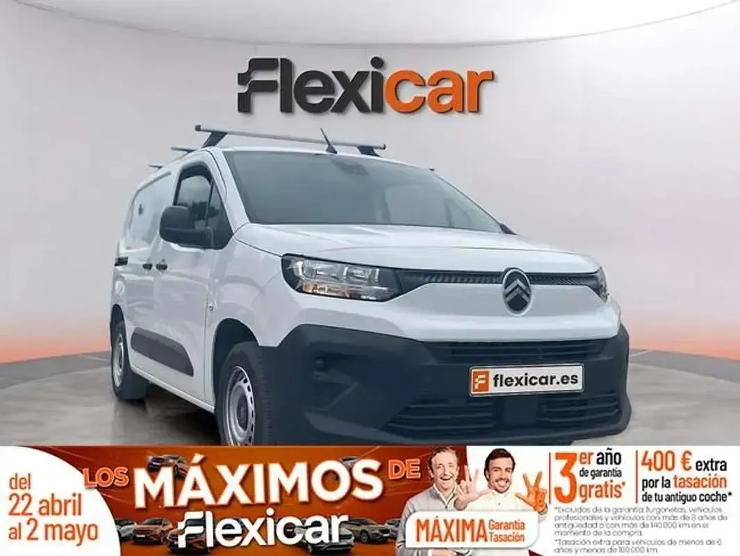 Usado Citroën Berlingo Feel 103 CV (75 kW) 2024 Blanco Monovolumen