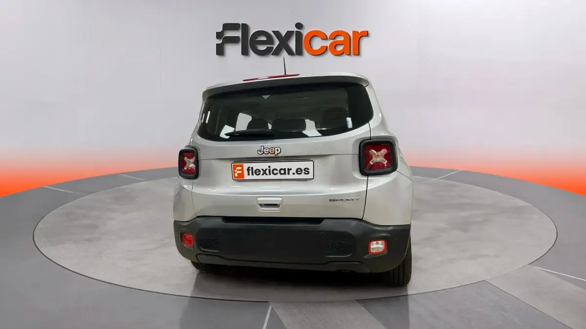 Usado Jeep Renegade Sport 120 CV (88 kW) 2018 Gris SUV
