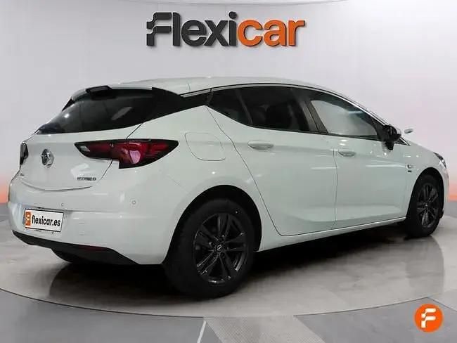 Usado Opel Astra S 110 HP (80 kW) 2019 Branco