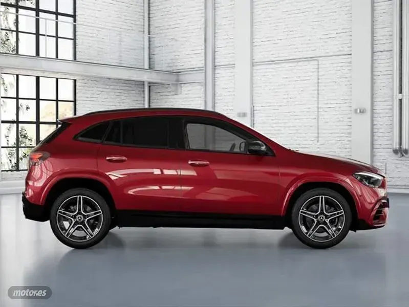 Usado Mercedes GLA200 150 CV (110 kW) 2025 Rojo SUV