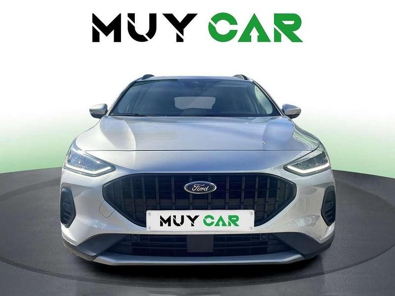 Usado Ford Focus Active 155 CV (114 kW) 2022 Plateado Familiar