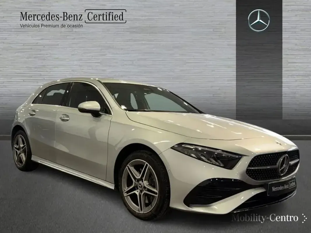 Usado Mercedes A250 163 CV (119 kW) 2025 Plata hightech