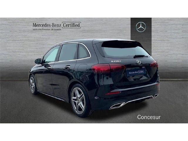 Usado Mercedes B200 AMG line 150 CV (110 kW) 2024 Negro noche Utilitario