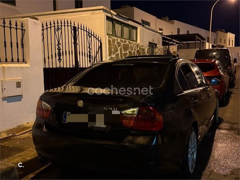 Usado BMW 320 150 CV (110 kW) 2006 Negro Familiar