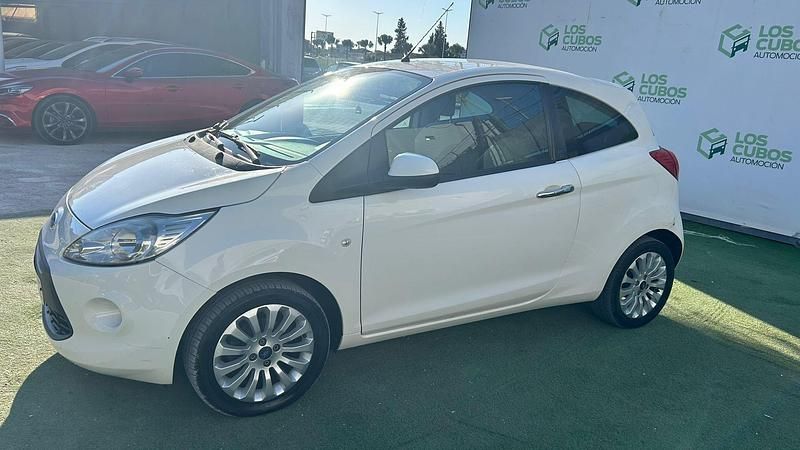 Usado Ford Ka ST 69 CV (50 kW) 2014 Blanco Utilitario