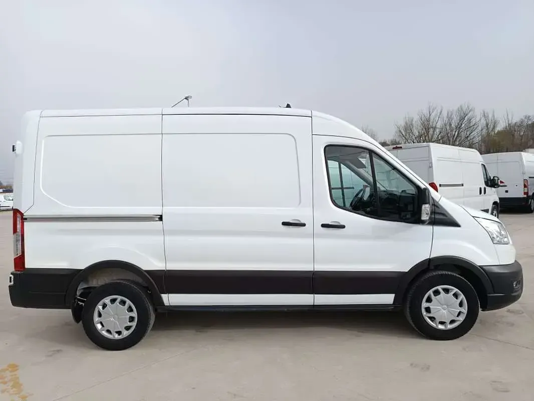 Usado Ford Transit Trend 131 CV (96 kW) 2021 Blanco Van
