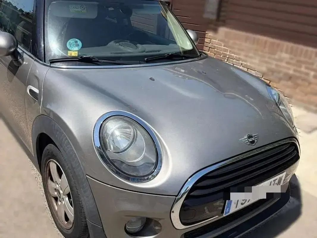 Usado Mini Cooper D 116 CV (85 kW) 2016 Gris Utilitario