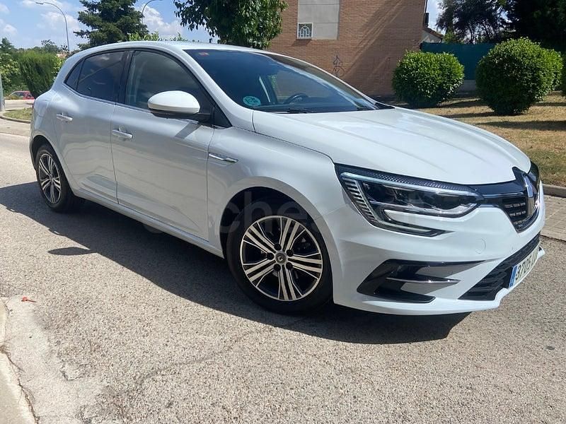 Usado Renault Mégane IV Zen 115 CV (84 kW) 2021 Blanco Berlina