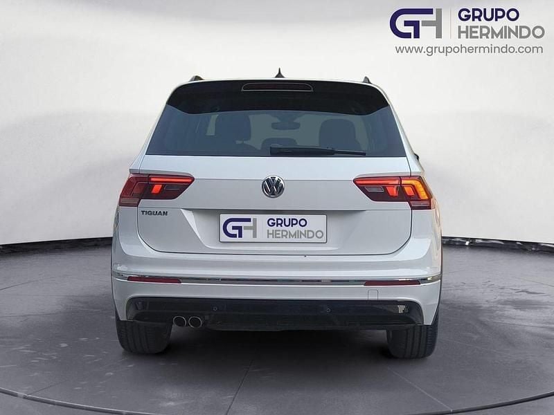Usado VW Tiguan R-line 150 HP (110 kW) 2020 Branco SUV