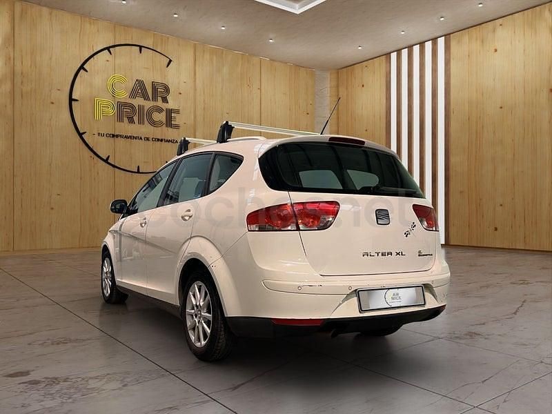 Usado Seat Altea Style 105 CV (77 kW) 2011 Blanco Monovolumen