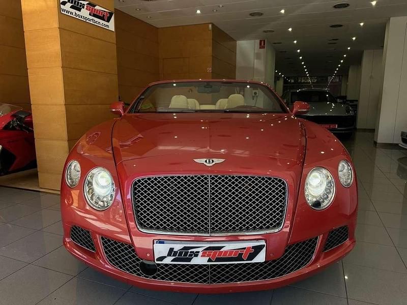 Usado Bentley Continental 600 CV (441 kW) 2013 Rojo Descapotable