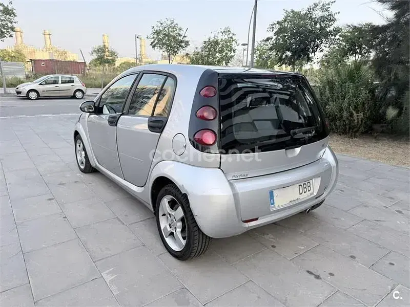 Usado Smart ForFour Passion 75 CV (55 kW) 2004 Gris / plata Utilitario