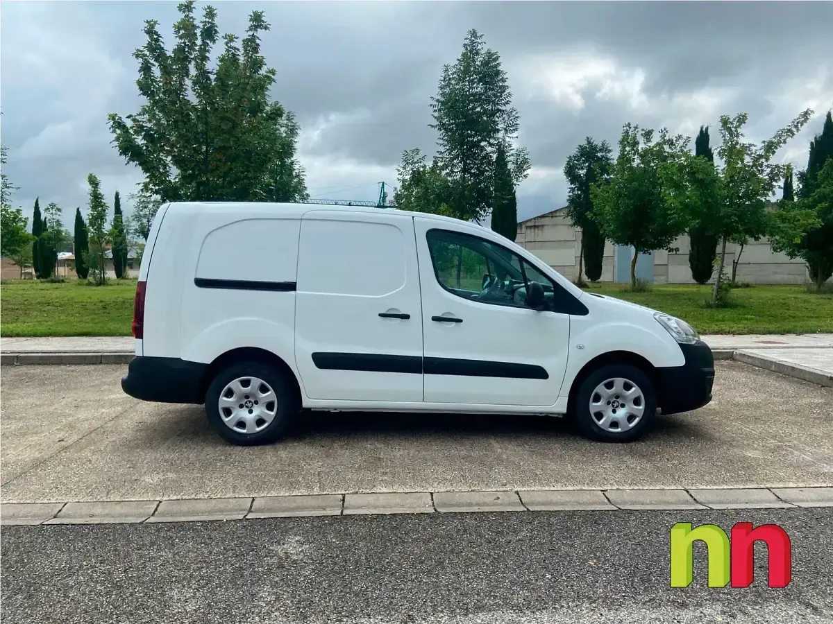 Usado Peugeot Partner 100 CV (73 kW) 2018 Blanco