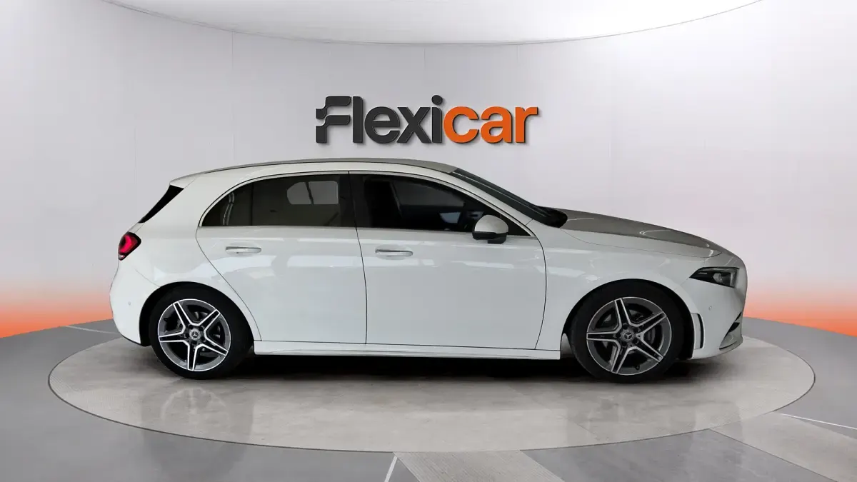 Usado Mercedes A180 136 CV (100 kW) 2019 Blanco Berlina