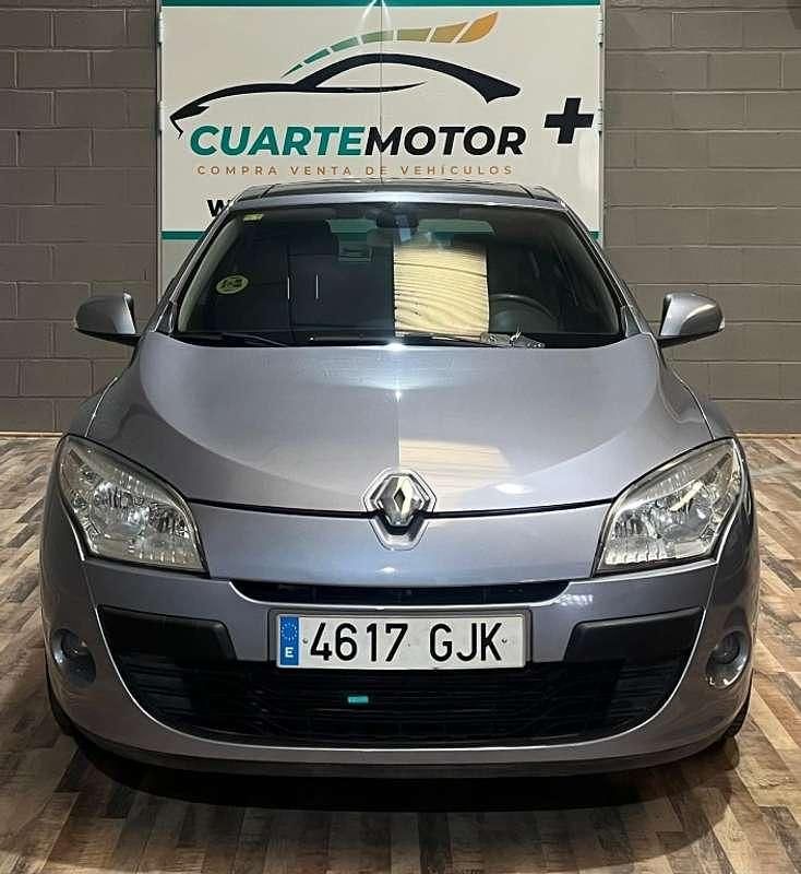 Usado Renault Mégane III Dynamique 106 CV (77 kW) 2009 Gris Utilitario