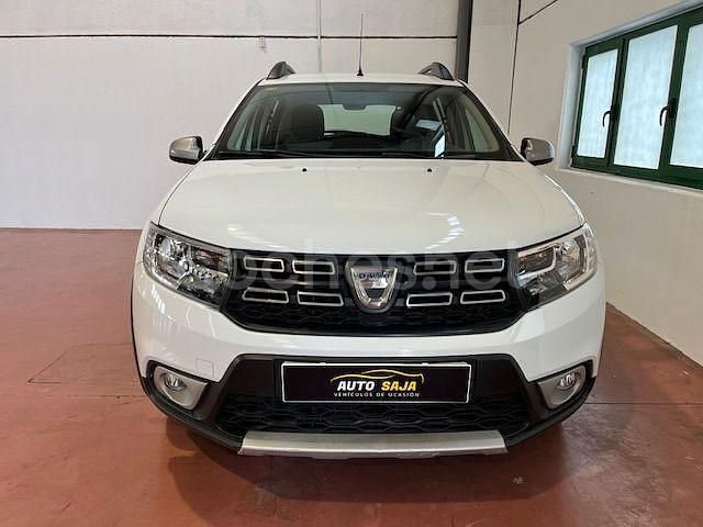 Usado Dacia Sandero Comfort 95 CV (69 kW) 2020 Blanco Utilitario