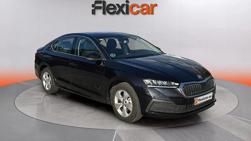 Usado Skoda Octavia Ambition 116 CV (85 kW) 2022 Negro Utilitario