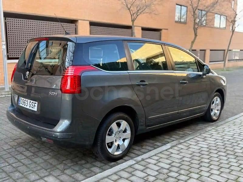 Usado Peugeot 5008 Business-Line 150 CV (110 kW) 2010 Azul Monovolumen
