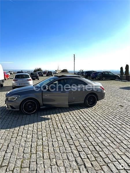 Gris / plata Usado 2013 Mercedes CLA220 Edition 1 Berlina | 15.900 € (Super precio) - Imagen 1/4
