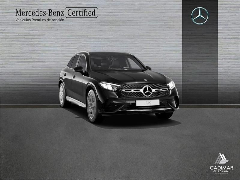 Usado Mercedes GLC220 AMG line 197 CV (144 kW) 2025 Negro obsidiana SUV