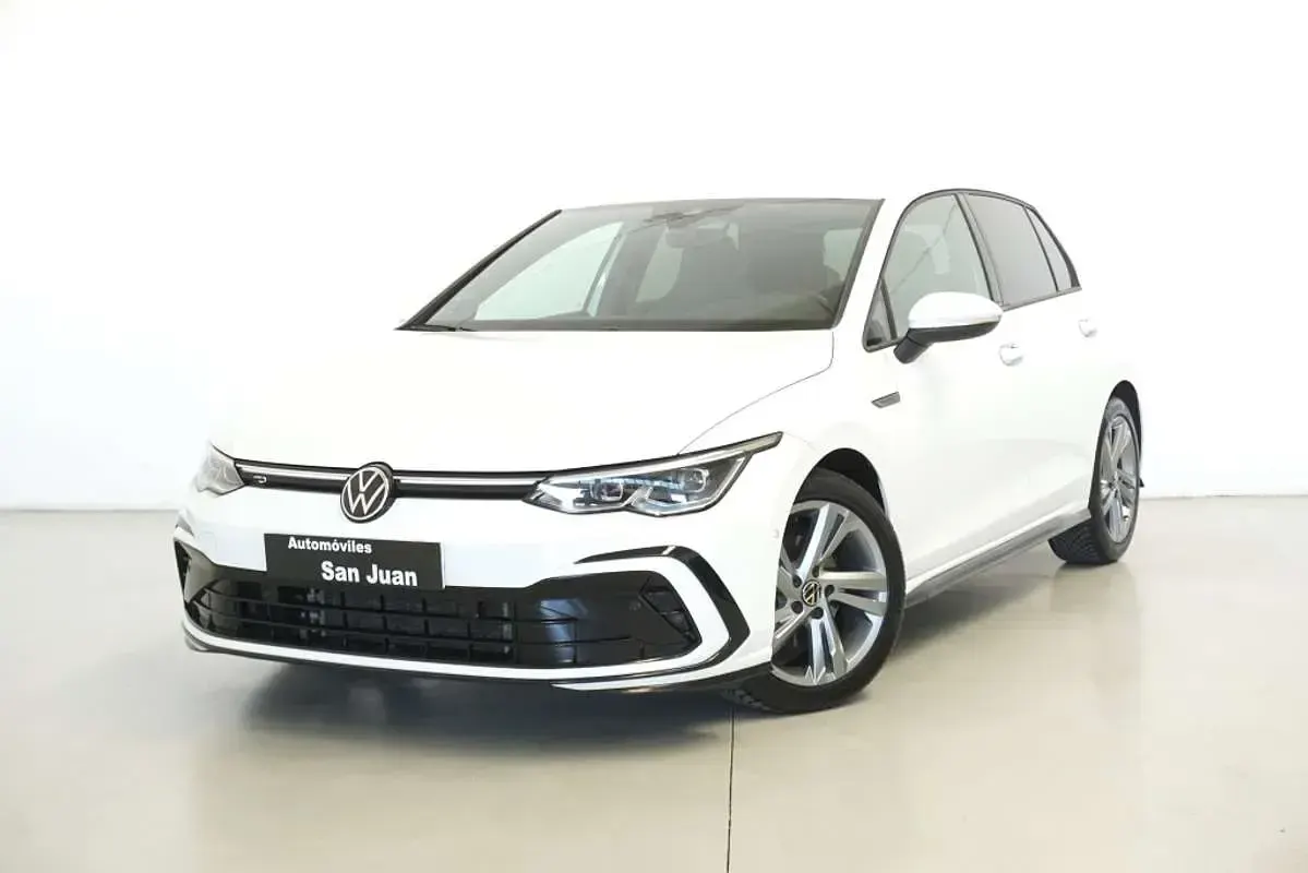 Usado VW Golf VIII R-line 131 CV (96 kW) 2023 Blanco Utilitario