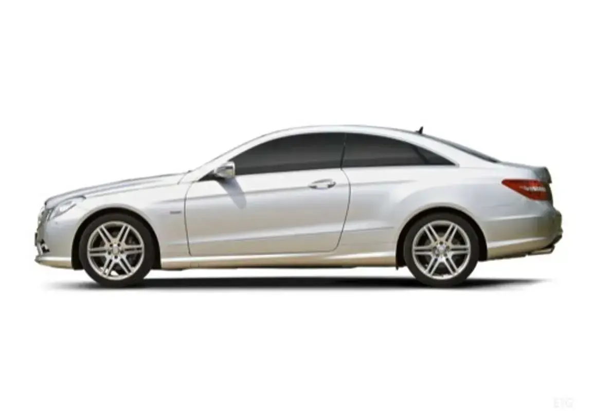 Usado Mercedes E350 231 CV (169 kW) 2009 Gris Coupe