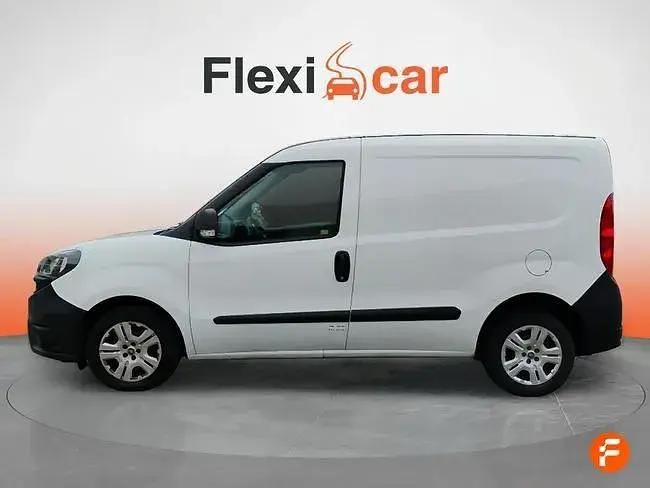 Usado Fiat Doblò Easy 95 HP (69 kW) 2022 Branco Monovolume