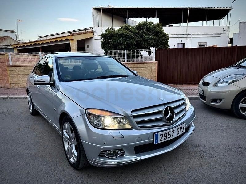 Käytetty Mercedes C320 Avantgarde 224 HP (164 kW) 2009 Harmaa Sedan