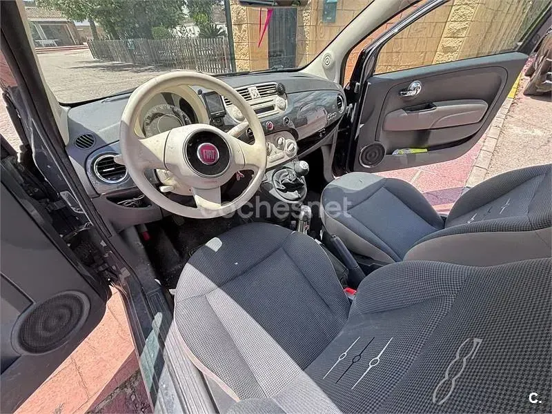 Usado Fiat 500 69 CV (50 kW) 2015 Gris / plata Berlina