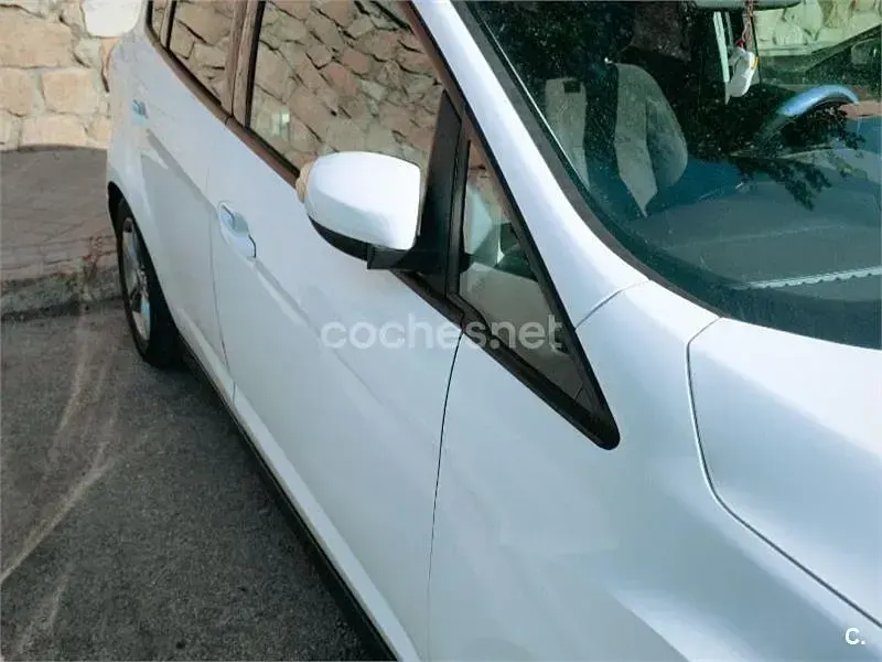 Usado Ford C-MAX Business Edition 120 CV (88 kW) 2016 Blanco Monovolumen