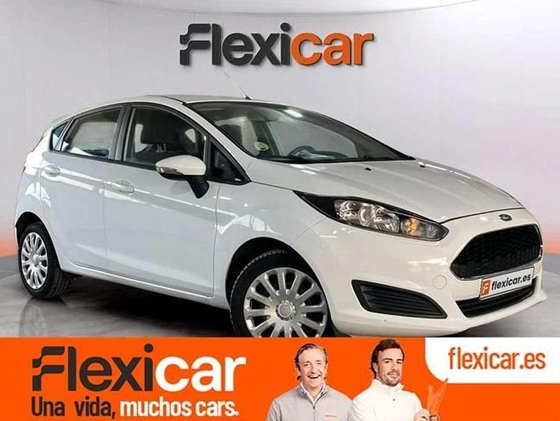 Blanco Usado 2017 Ford Fiesta Trend Utilitario | 10.290 € (Precio justo) - Imagen 1/4
