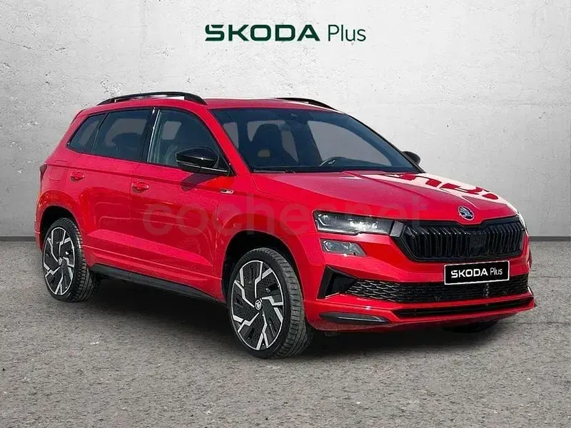 Usado Skoda Karoq SportLine 150 CV (110 kW) 2023 Rojo SUV