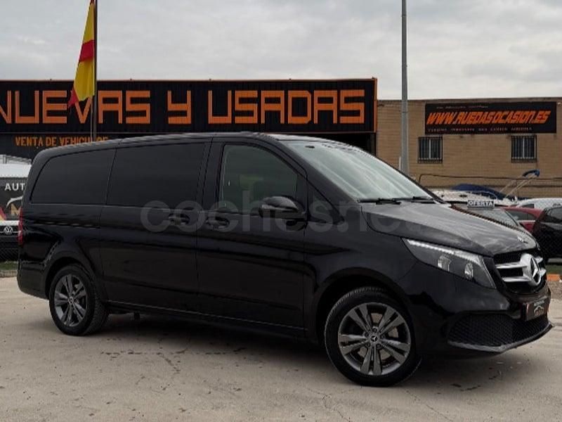 Usado Mercedes V220 163 CV (119 kW) 2022 Negro Monovolumen
