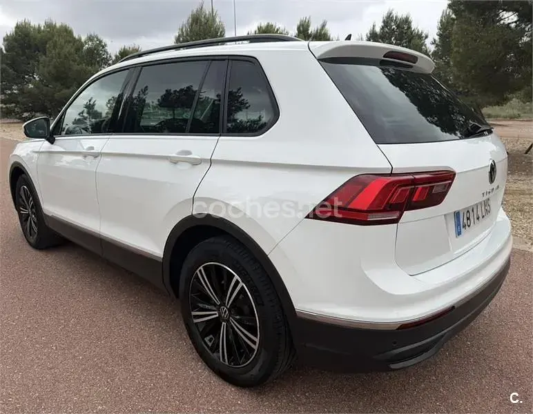 Usado VW Tiguan Life 150 CV (110 kW) 2021 Blanco SUV