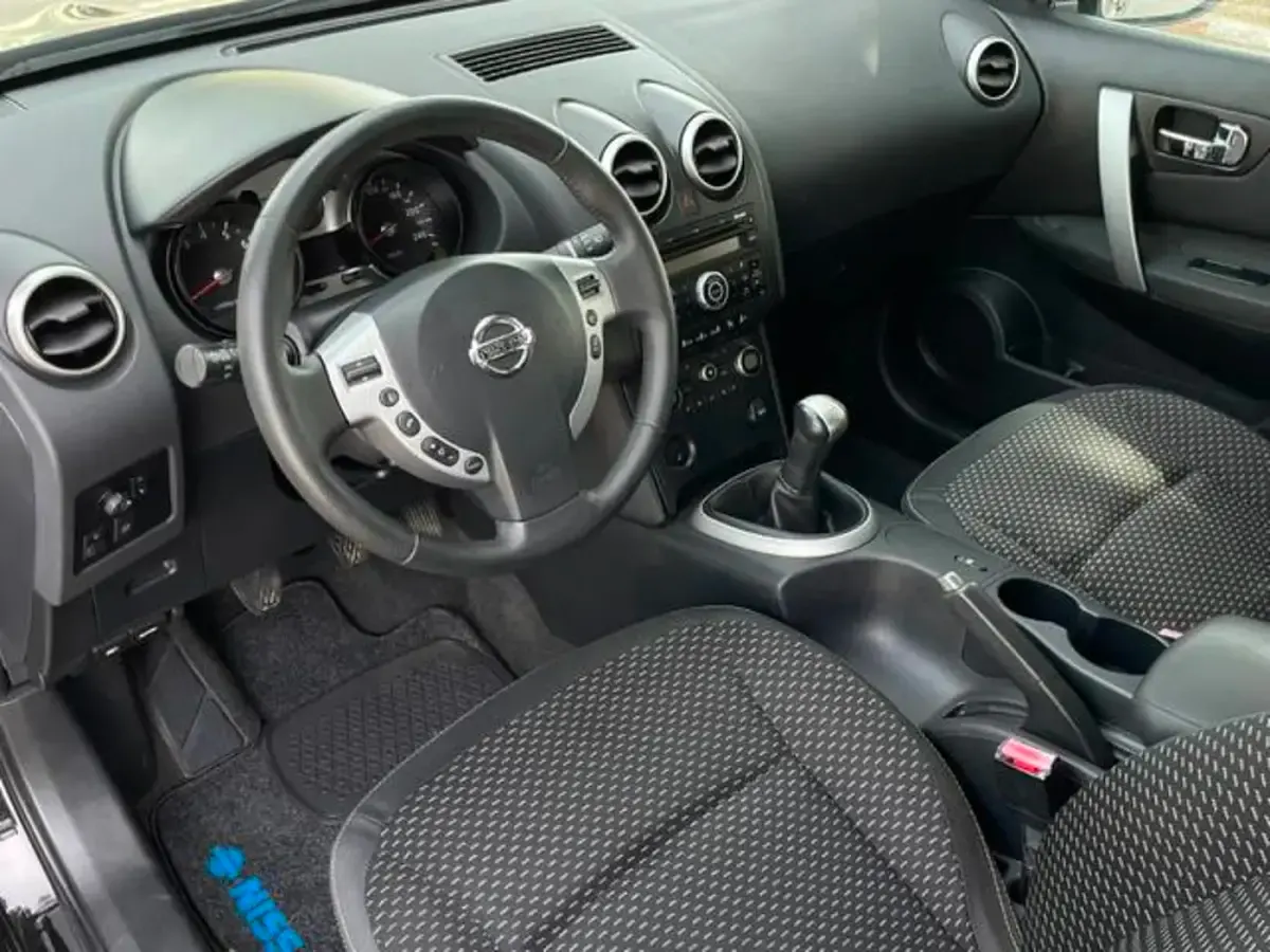 Usado Nissan Qashqai Acenta 115 CV (84 kW) 2008 Negro SUV