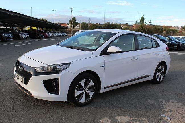 Usado Hyundai Ioniq 88 kW (120 CV) 2020 Blanco Utilitario