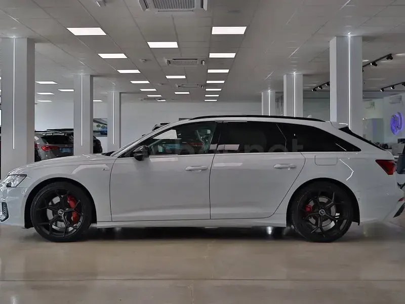 Usado Audi A6 Competition 367 CV (269 kW) 2021 Blanco Familiar